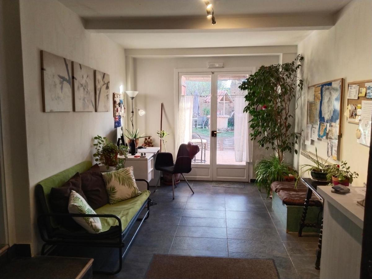 Las Hadas Albergue -Solo Para Peregrinos - Vegano -Bar Reliegos Buitenkant foto
